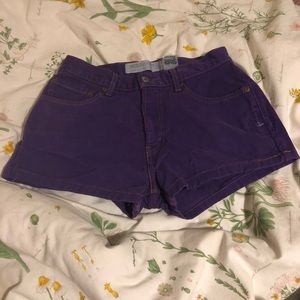 Levi’s Mid/High-Rise Purple Denim Shorts